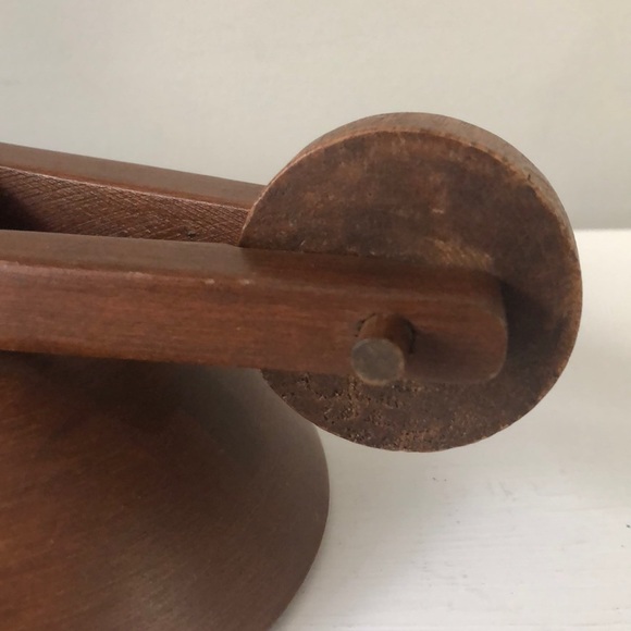 Vintage Wooden Wheelbarrow Nut Bowl/Dish - Picture 7 of 12